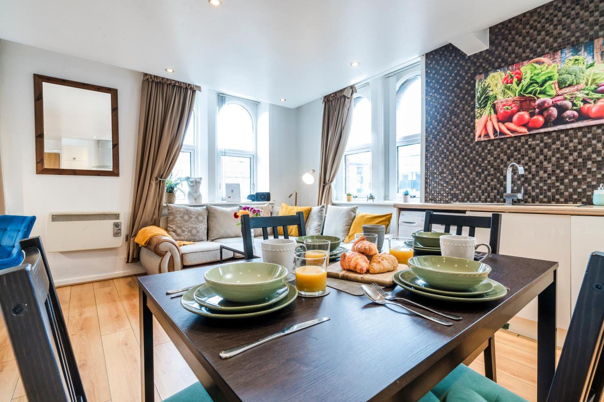 Cavern Quarters, Beautiful Two Bedroom City Centre Apartment By Garudy Serviced Apartments And Short Lets - Perfect For Longer Stays 利物浦 外观 照片