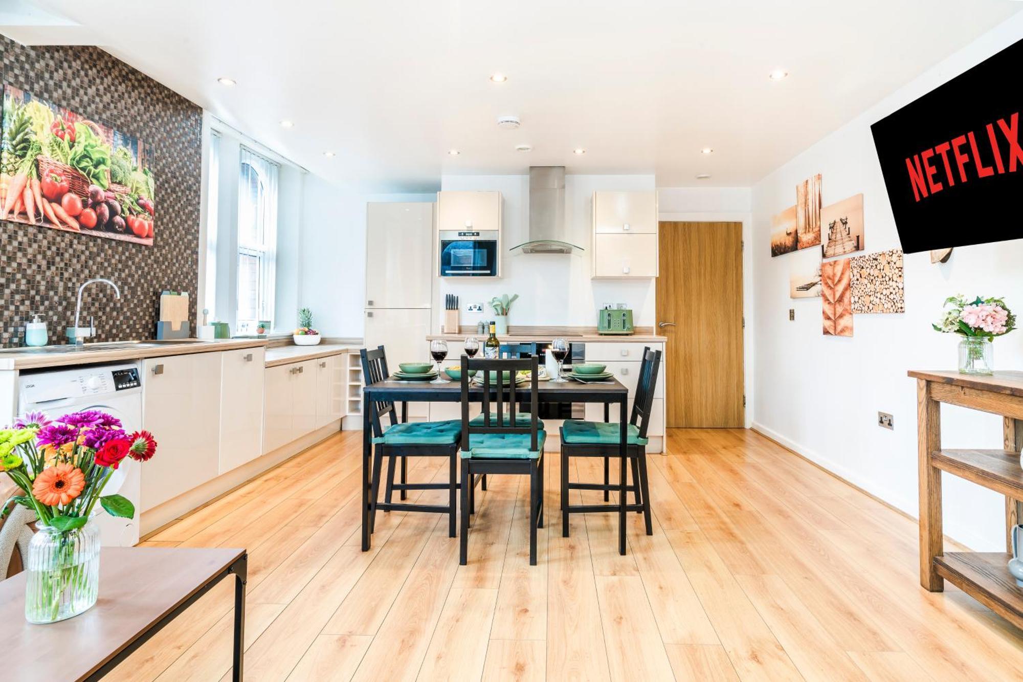Cavern Quarters, Beautiful Two Bedroom City Centre Apartment By Garudy Serviced Apartments And Short Lets - Perfect For Longer Stays 利物浦 外观 照片