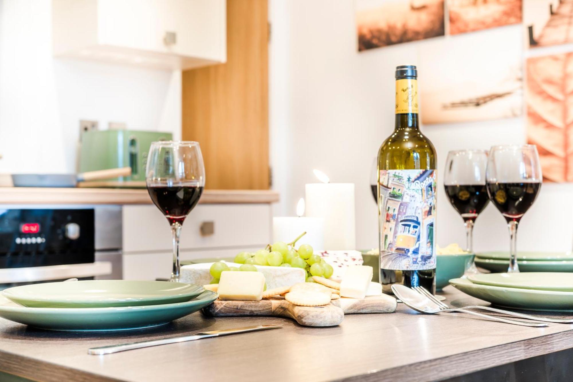 Cavern Quarters, Beautiful Two Bedroom City Centre Apartment By Garudy Serviced Apartments And Short Lets - Perfect For Longer Stays 利物浦 外观 照片