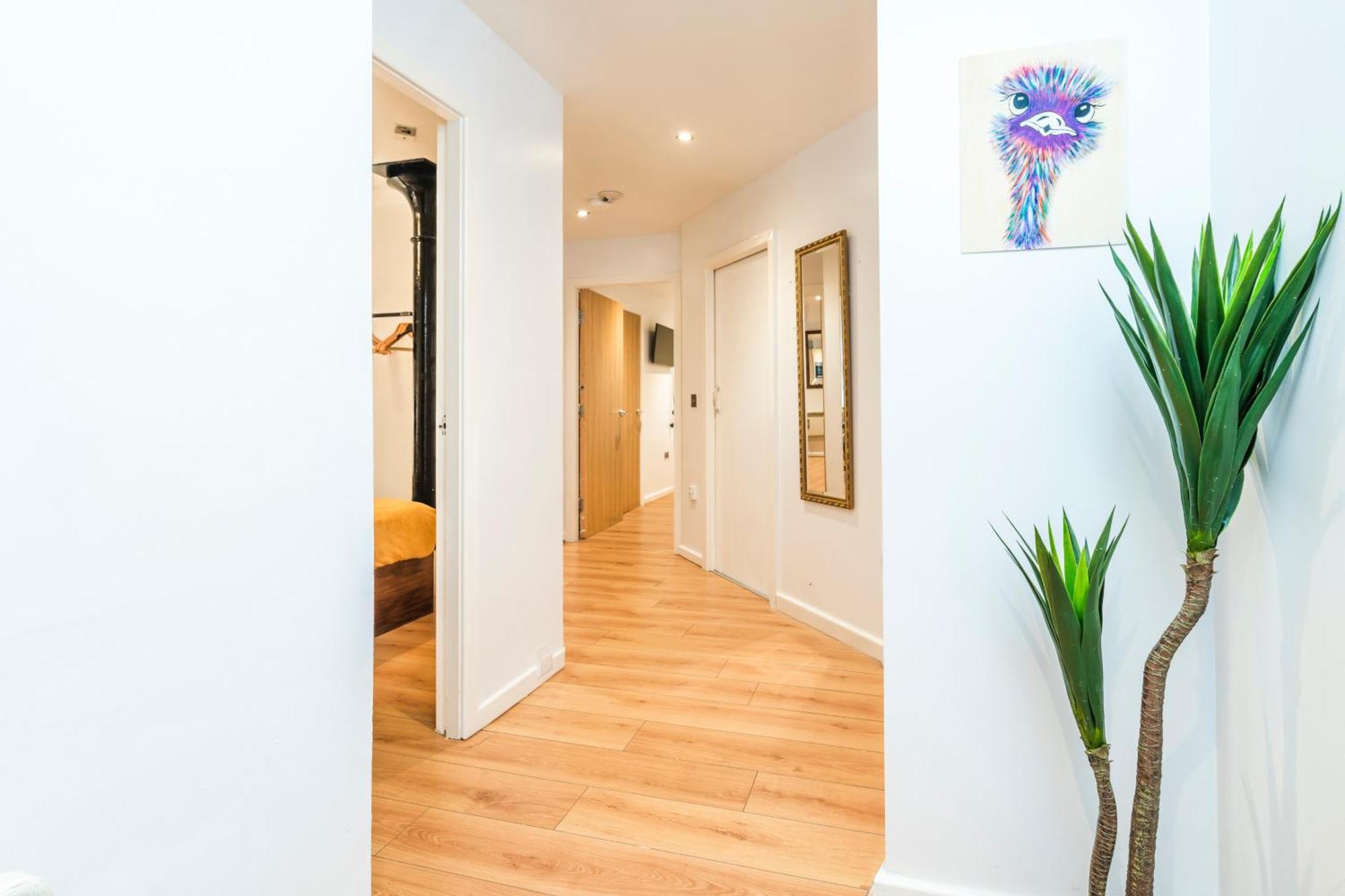 Cavern Quarters, Beautiful Two Bedroom City Centre Apartment By Garudy Serviced Apartments And Short Lets - Perfect For Longer Stays 利物浦 外观 照片